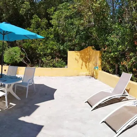 Apartman Modern Cocoon With Garden And Beautiful Sea View