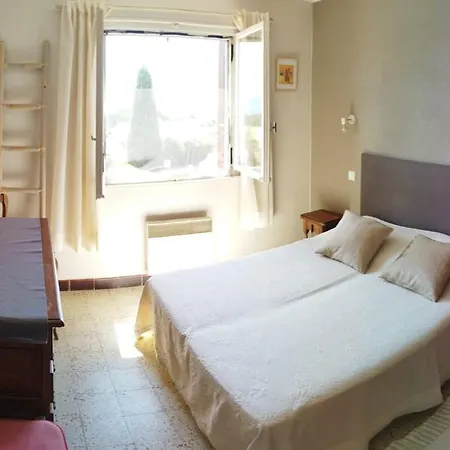 Modern Cocoon With Garden And Beautiful Sea View Apartman *